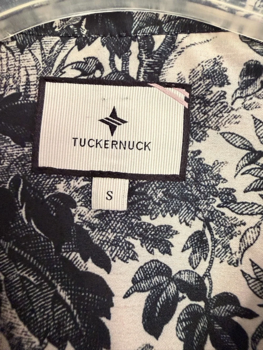 Tuckernuck Black Beige Toile Print Split Neck 3/4 Sleeve Blouse Side zip Size S - Picture 2 of 13